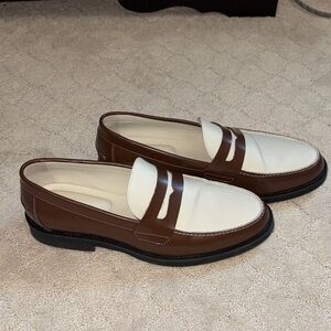 Elegant Two-Tone Leather Loafers